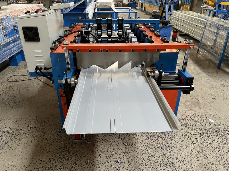 cheap rolling shutter making machine