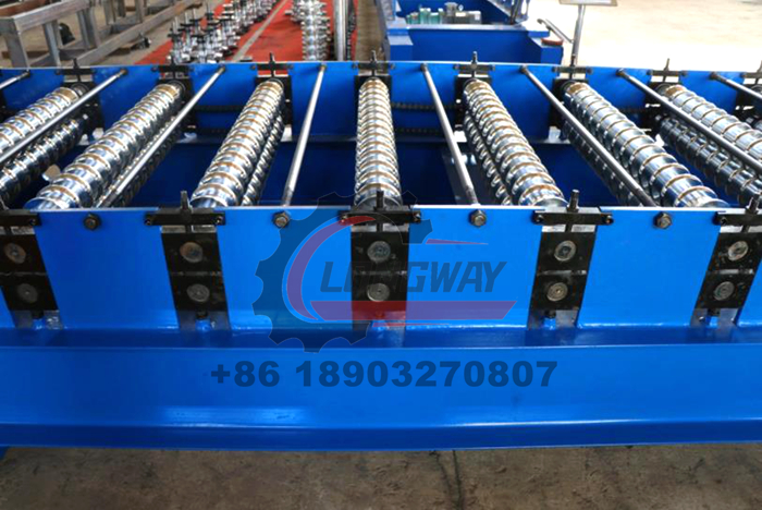988 Corrugated roofing sheet forming machine