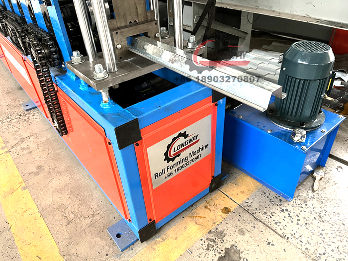furring channel omega11