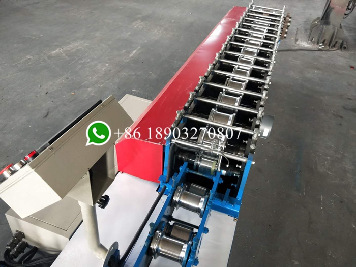 Garage door rolling shutter door forming machine