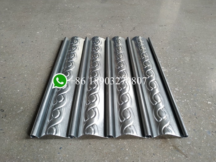 Garage door rolling shutter door forming machine