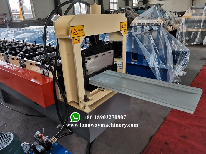 self lock roof machine