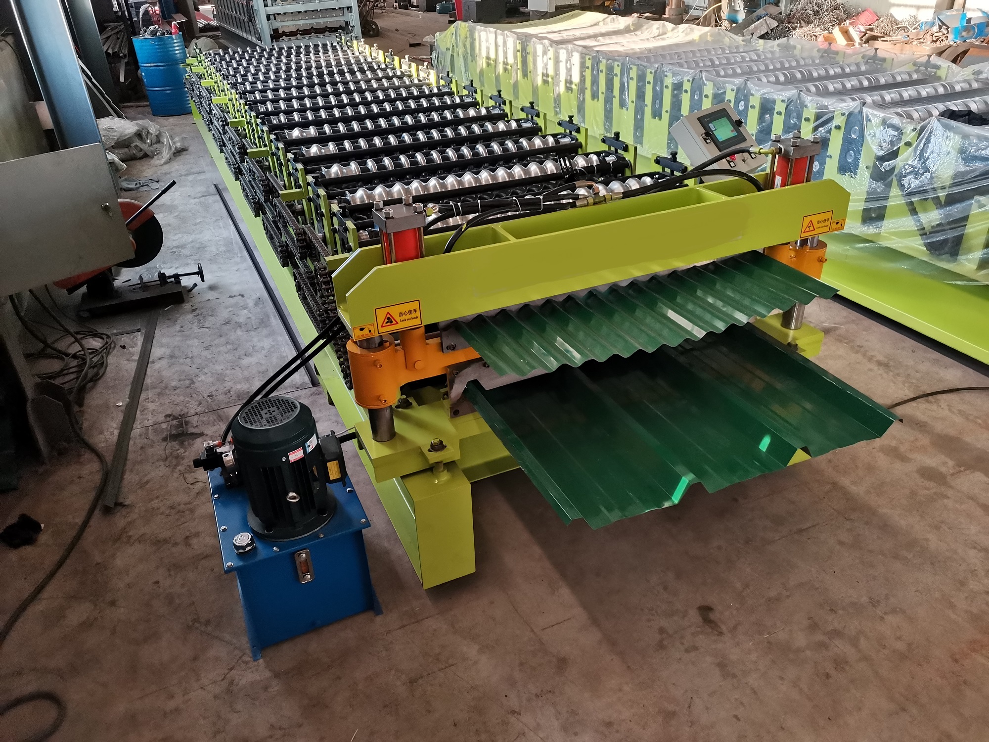 Aluzinc Tr4 roofing machine
