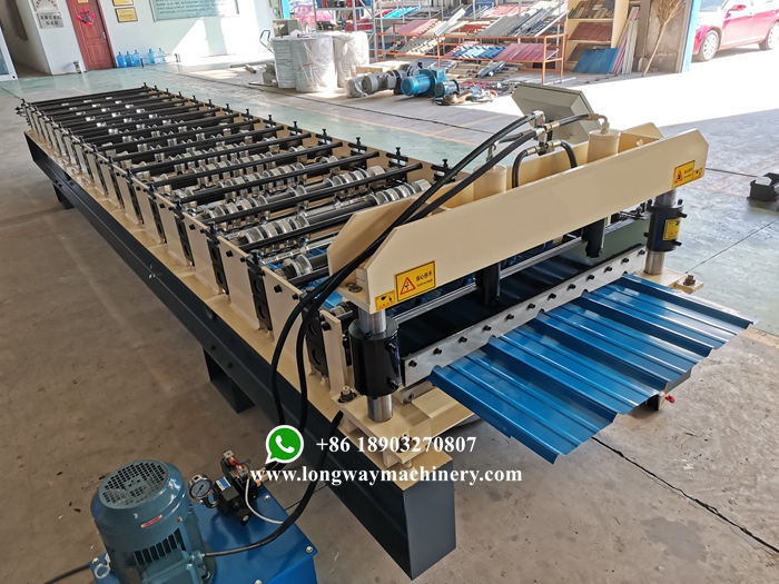 Ag panel roll former