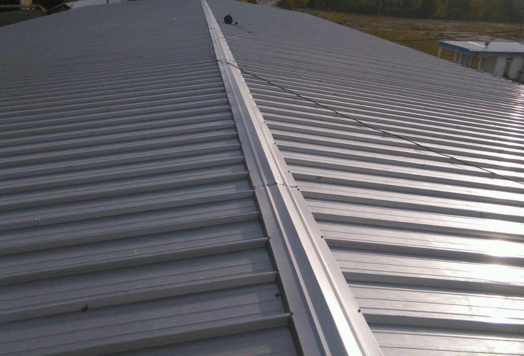 roof gutter machine